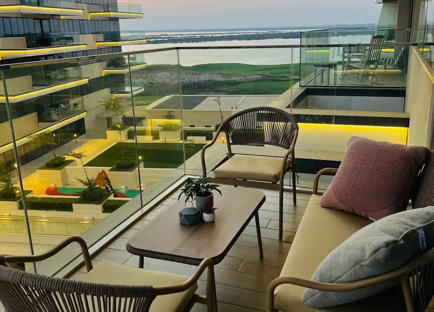 Апартаменты Spectacular Corner Studio At Yas - Private Beach Абу-Даби